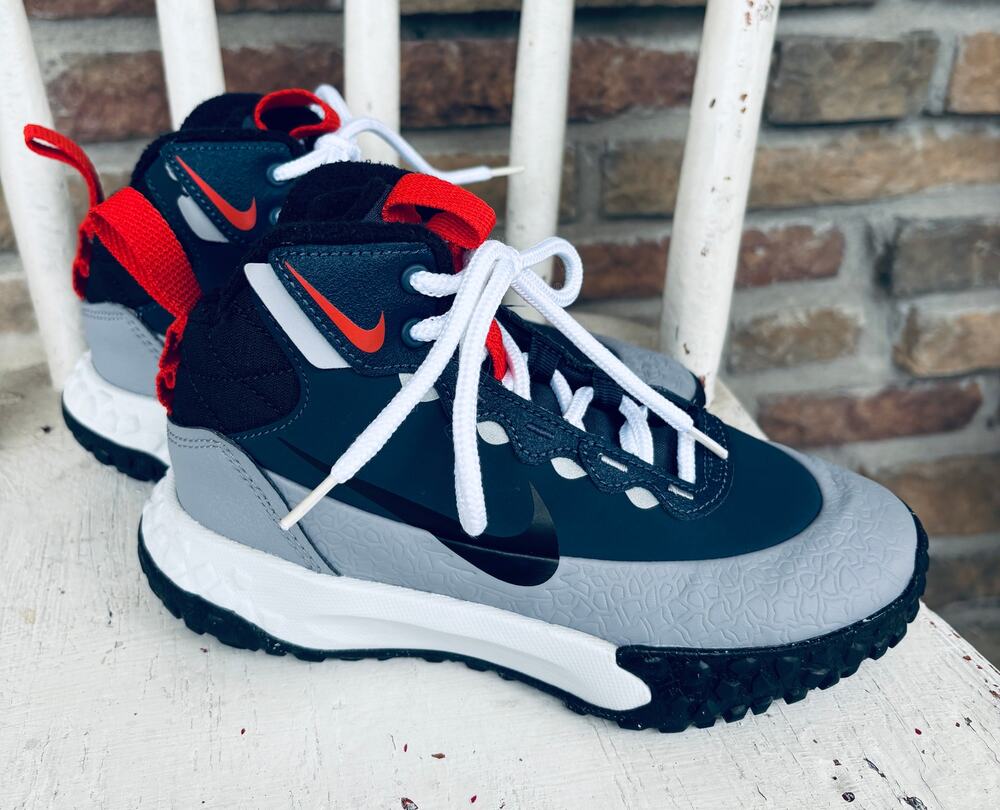 Boys' Nike Terrascout Sneaker Boots, Size 1Y